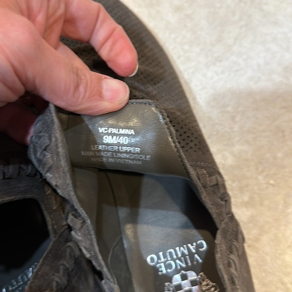 New! Vince Camuto Palmina Perforated Suede Ankle Boots 9 Booties - Picture 7 of 7